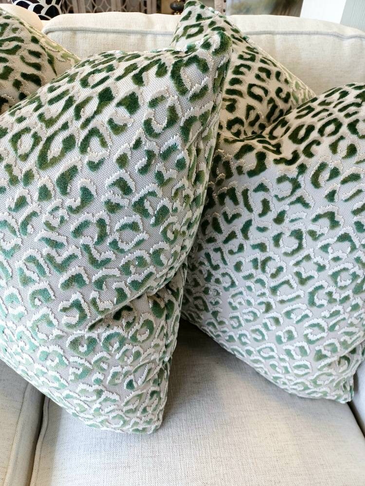 Emerald Green Leapard raised velvet pillow cover