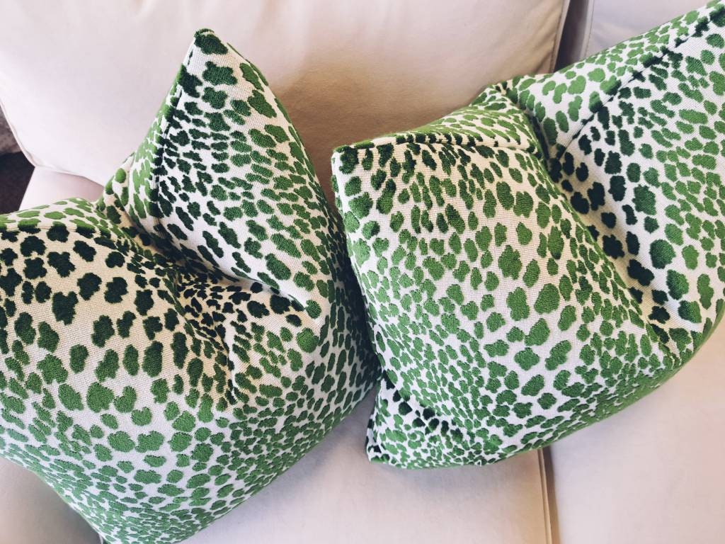 Emerald green Leapard print velvet pillow cover