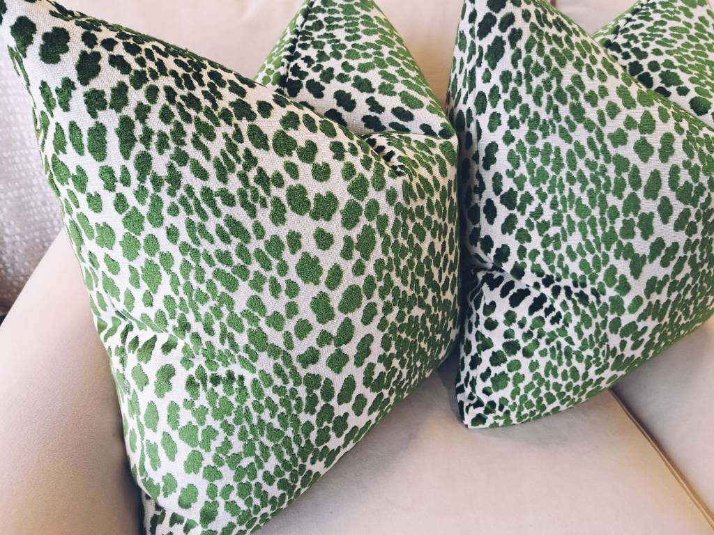 Emerald green Leapard print velvet pillow cover
