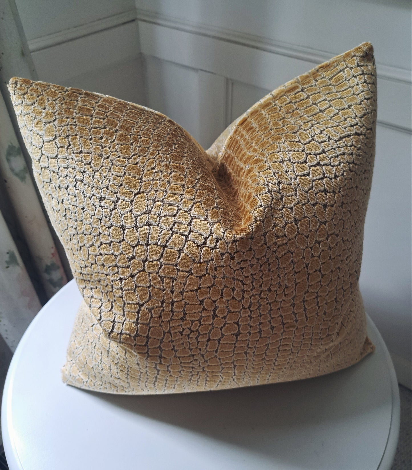 Gold cut velvet crocodile pattern pillow cover