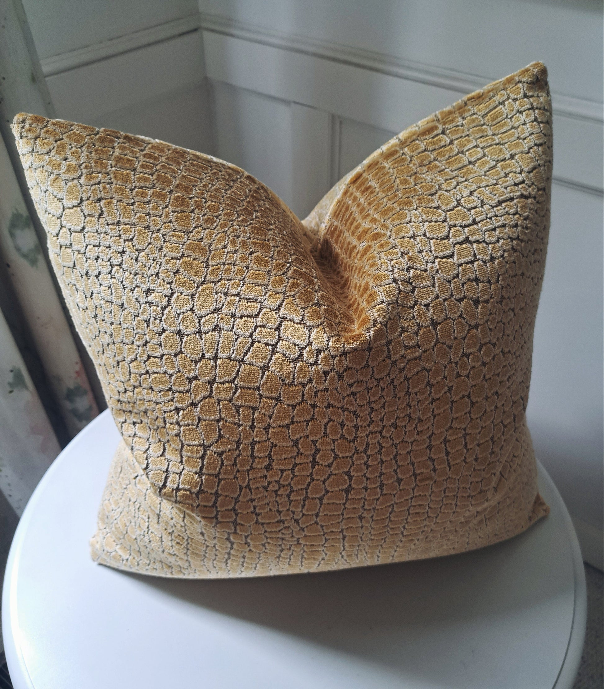 Gold cut velvet crocodile pattern pillow cover