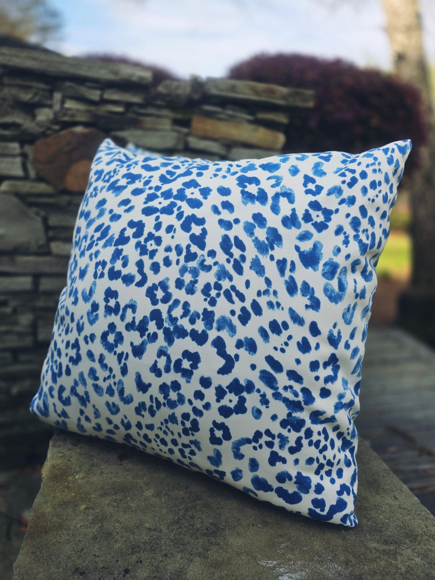 OUTDOOR Blue and White Leopard Print Pillow Cover