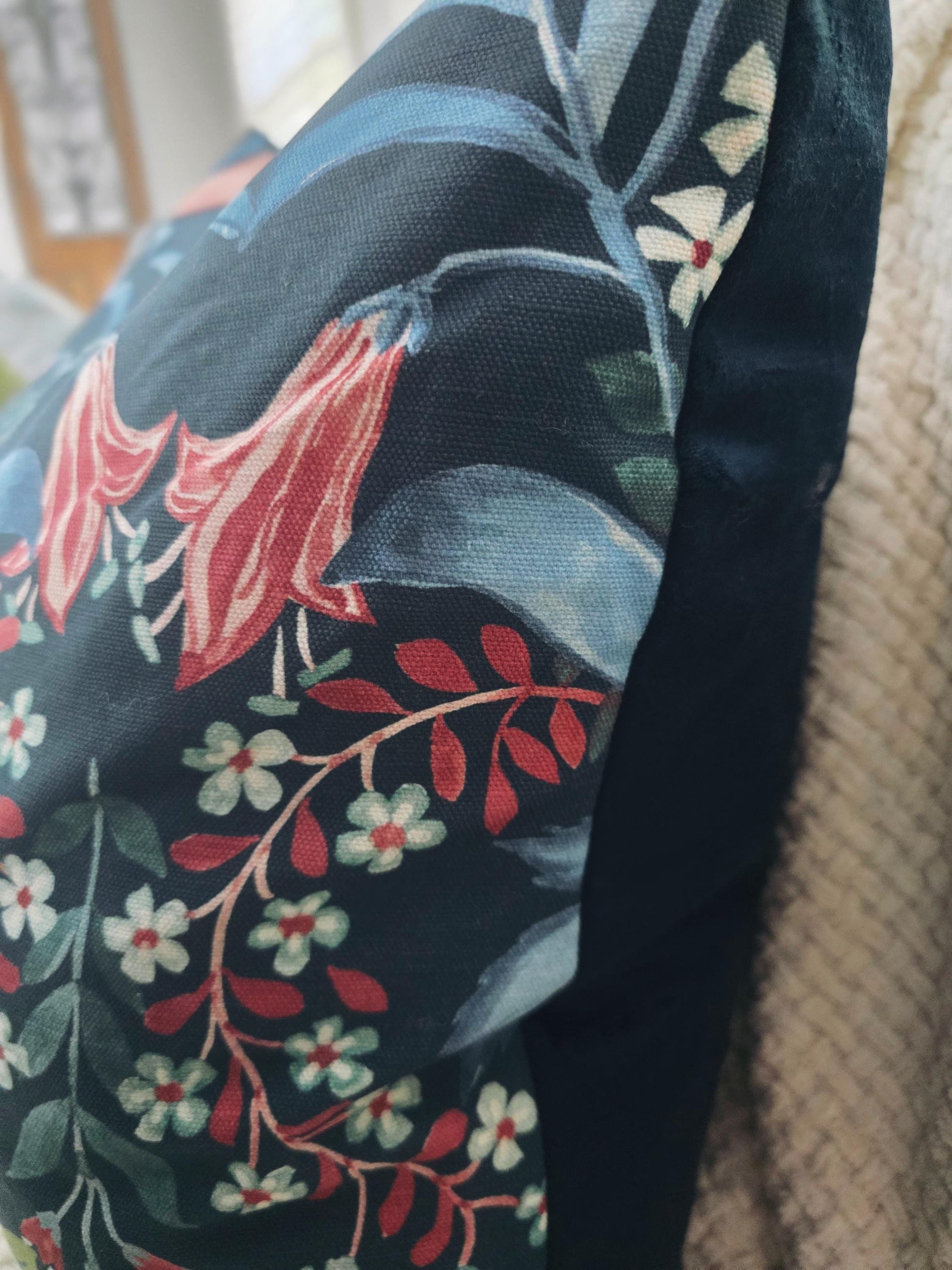 Lilium Navy Floral Scene Pillow Cover