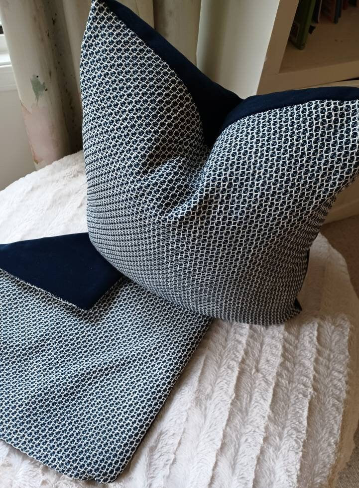 Navy and white pillow cover 20x20