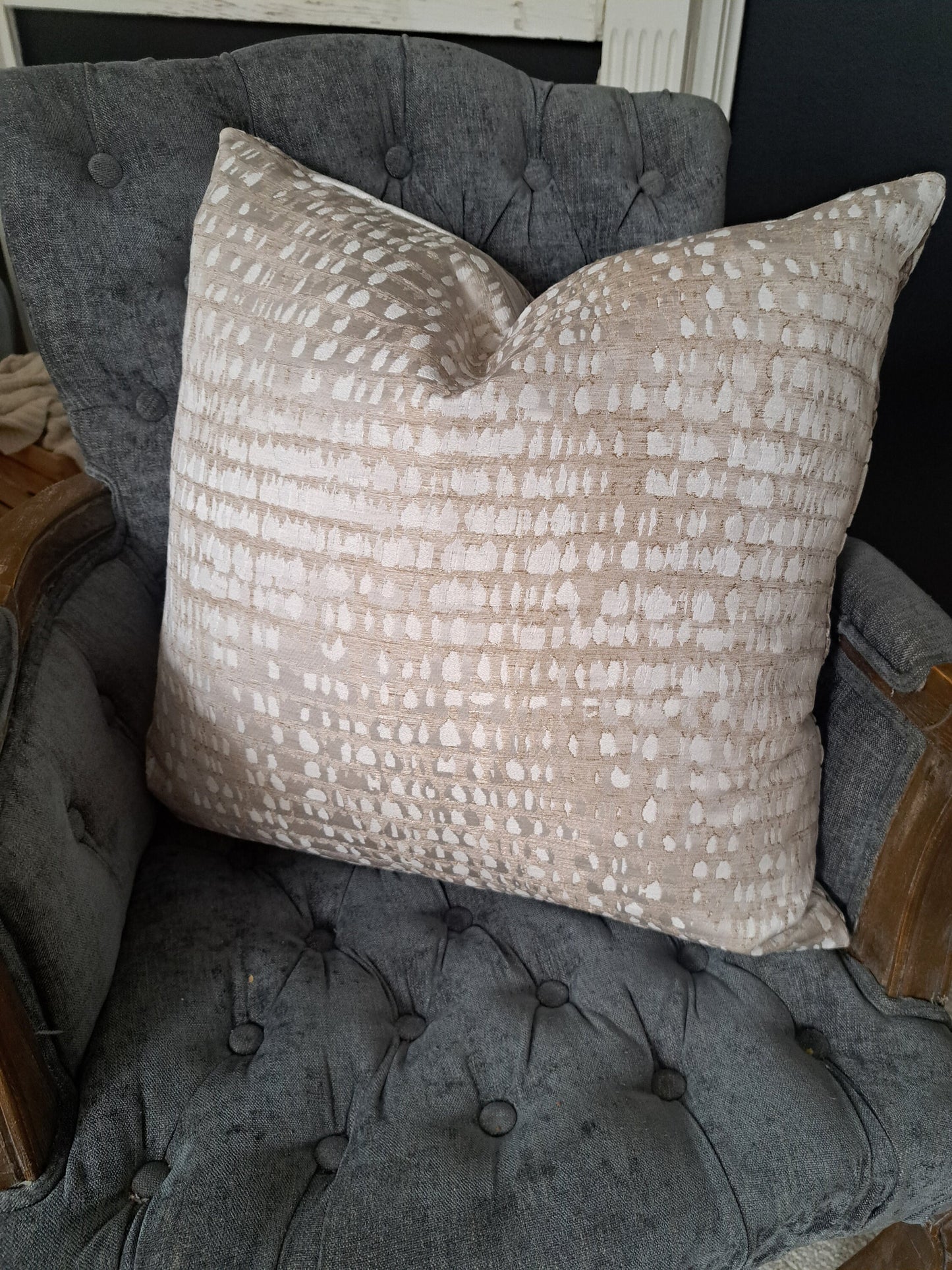 Cream and White Nuetral Print Pillow Cover