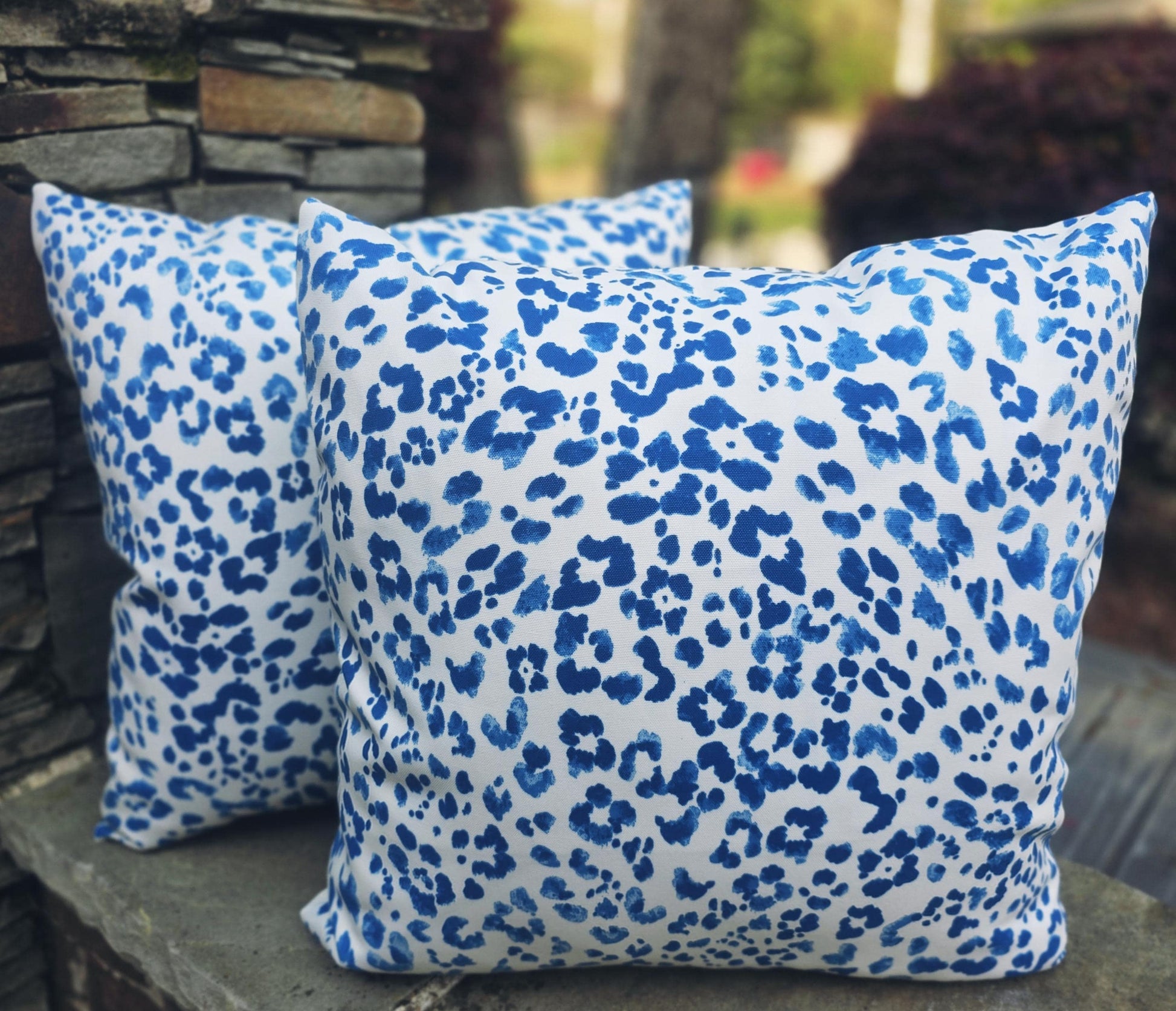 OUTDOOR Blue and White Leopard Print Pillow Cover