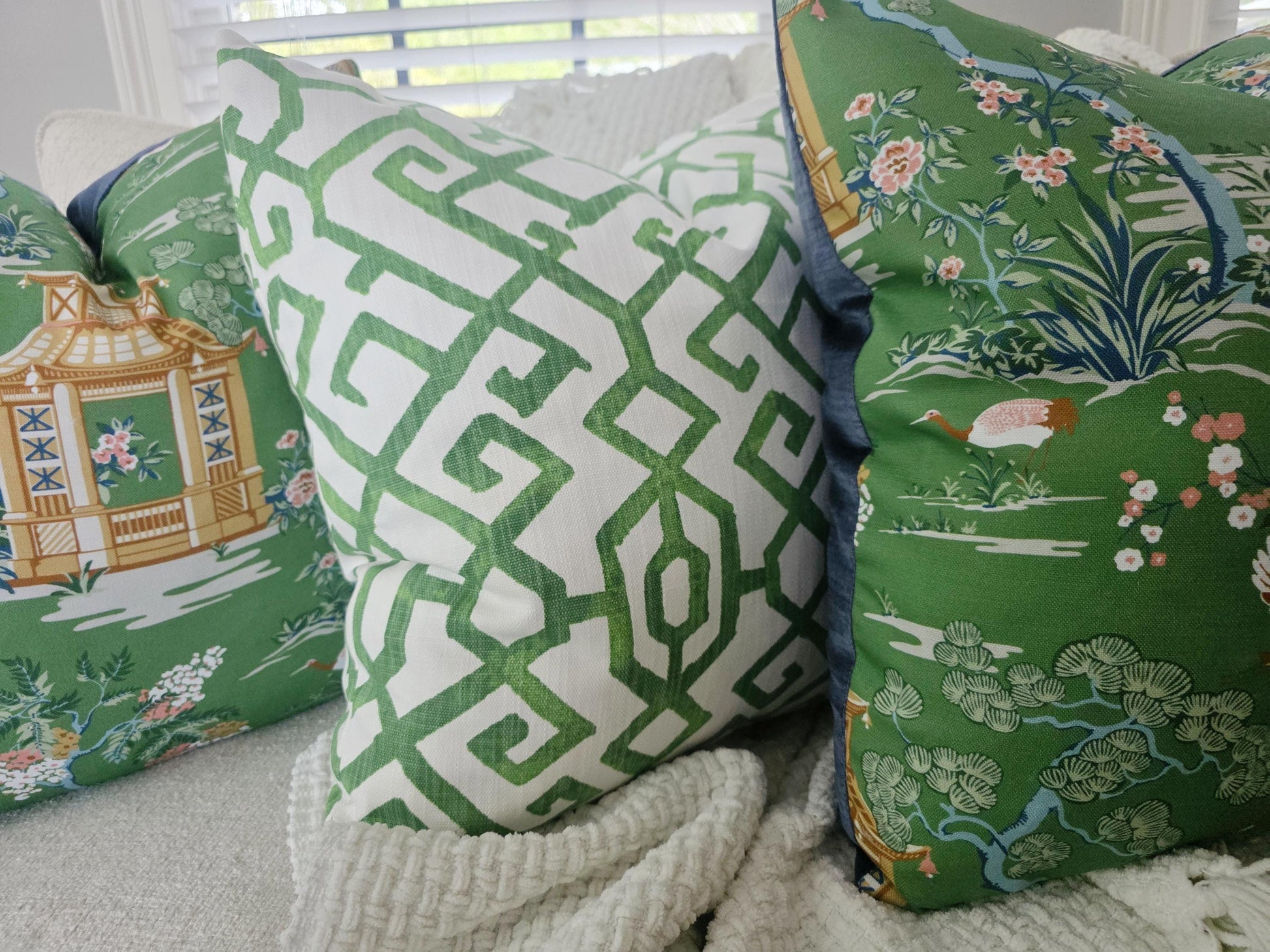 Green Chinoiserie Scenery Pillow Cover